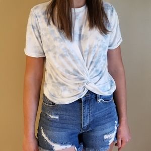 Cloudy tie die shirt